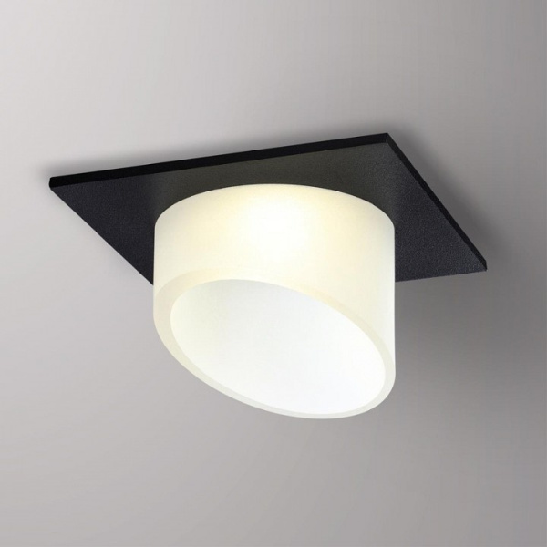 Фото Встраиваемый светильник Novotech Lirio 370898