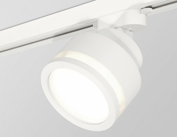 Открыть Светильник на штанге Ambrella Light XT XT8101022 Фото Светильник на штанге Ambrella Light XT XT8101022