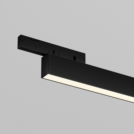 Фото Накладной светильник Maytoni Basis TR192-1-16W3K-B