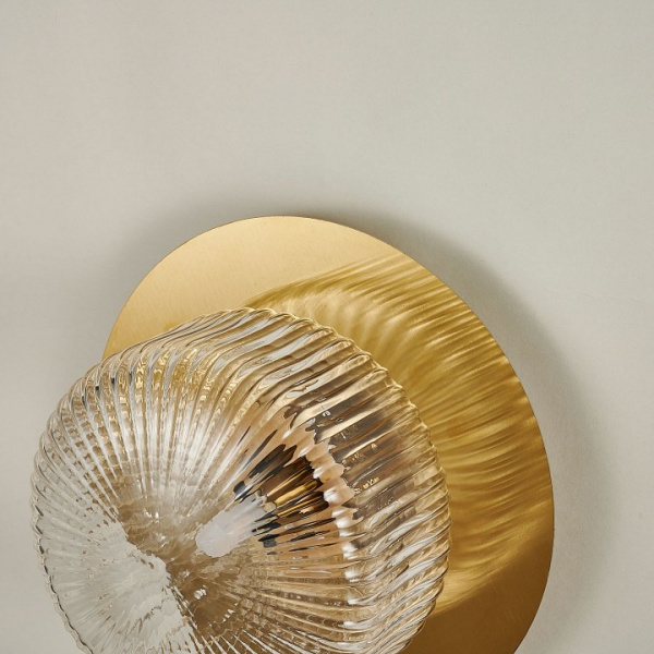 Фото Накладной светильник Favourite Malinconia 4051-1W