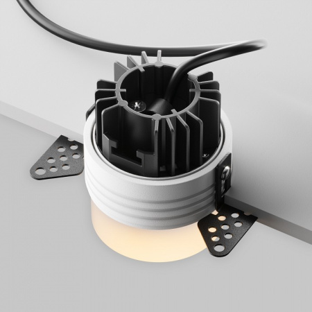 Фото Встраиваемый светильник Maytoni Nude DL065-12W3K-TRS-W