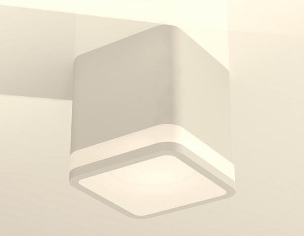 Открыть Накладной светильник Ambrella Light XS XS7805030 Фото Накладной светильник Ambrella Light XS XS7805030