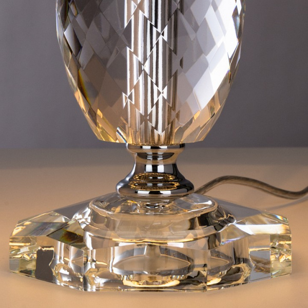 Фото Настольная лампа декоративная Arte Lamp Azalia A4019LT-1CC