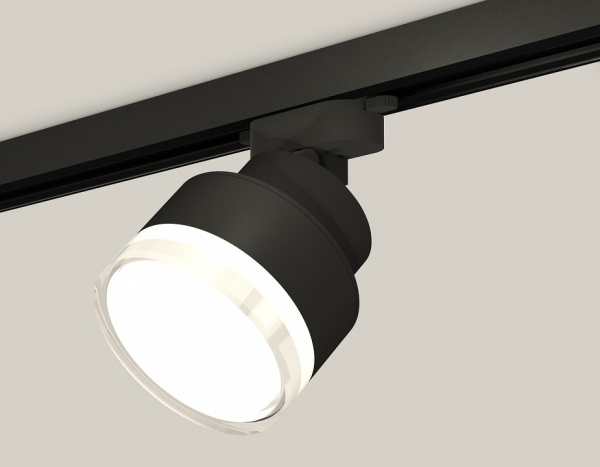 Фото Светильник на штанге Ambrella Light XT XT8102028