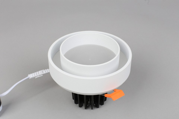 Фото Встраиваемый светильник Omnilux Valletta OML-103209-15