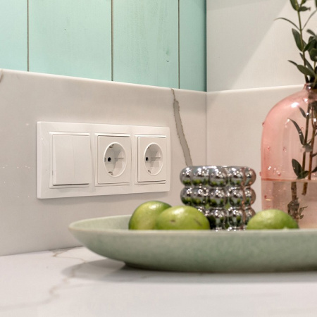 Фото Выключатель двухклавишный без рамки Werkel белый W1120001