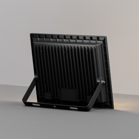 Фото Настенно-потолочный прожектор Maytoni Flood FL001-L100B4K