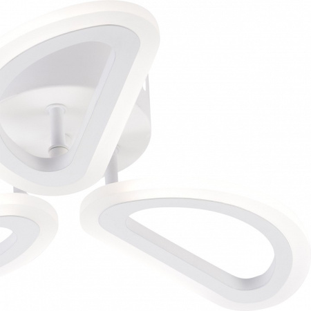 Фото Потолочная люстра Escada Arrow 10285/3LED