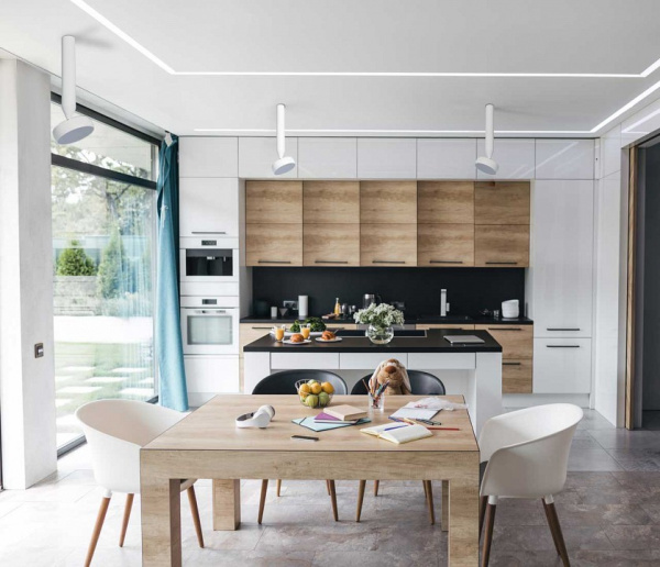 Фото Светильник на штанге DeMarkt Информ 3 851011001