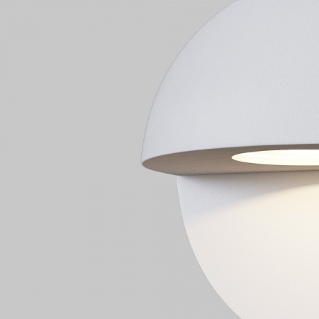 Фото Накладной светильник Maytoni Mezzo O033WL-L3W3K