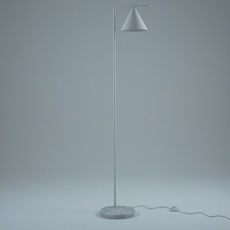 Фото Торшер Moderli Omaha V11062-1F