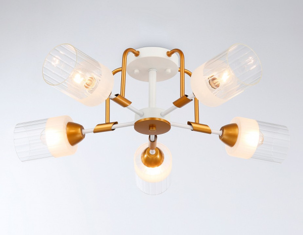 Фото Потолочная люстра Ambrella Light TR TR303323