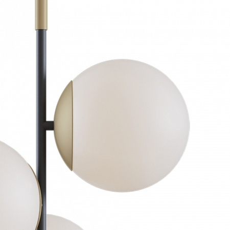 Фото Подвесная люстра Maytoni Nostalgia MOD048PL-03G