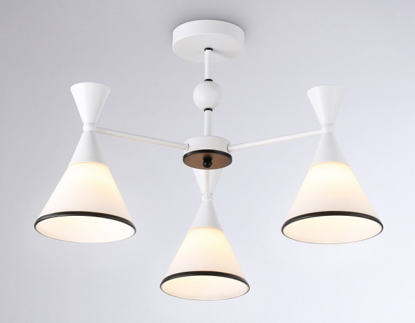 Фото Люстра на штанге Ambrella Light TR TR3164