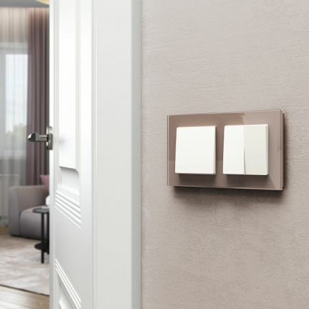 Фото Выключатель проходной одноклавишный Werkel белый матовый W1112061