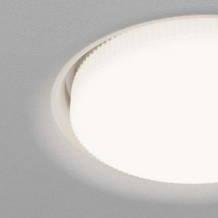 Фото Встраиваемый светильник Maytoni Intro DL019-GX53-W