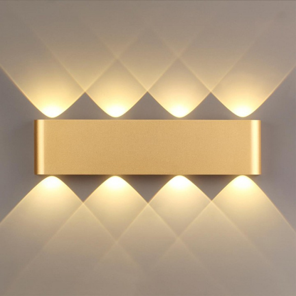 Фото Накладной светильник Odeon Light Magnum 3893/8WL