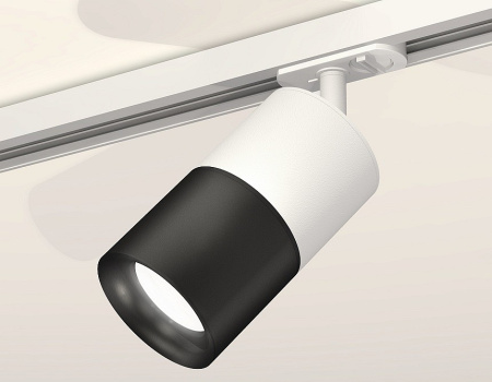 Открыть Светильник на штанге Ambrella Light XT XT7402001 Фото Светильник на штанге Ambrella Light XT XT7402001