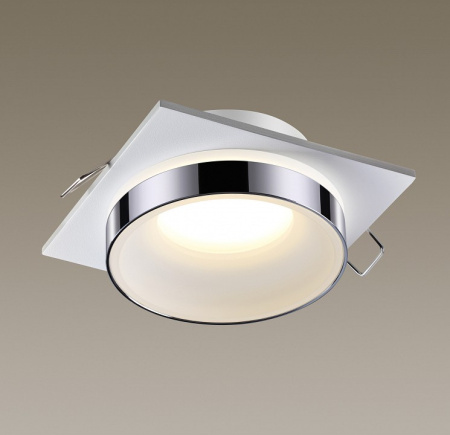 Фото Встраиваемый светильник Novotech Water 370786