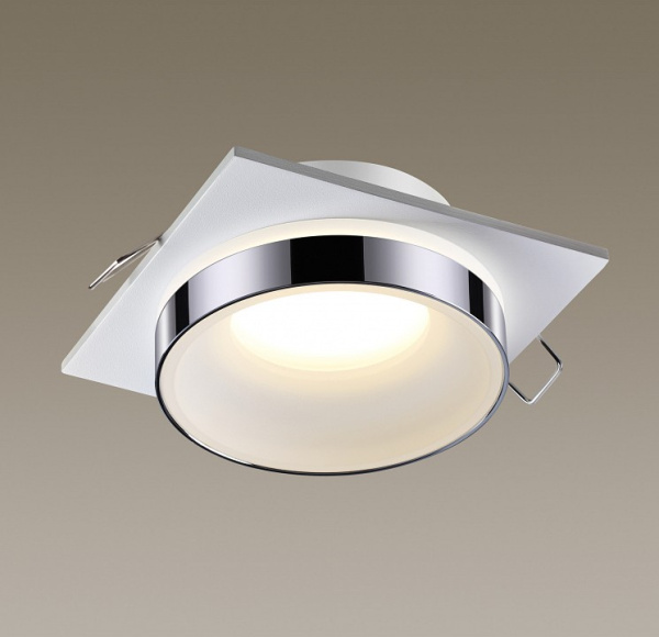 Фото Встраиваемый светильник Novotech Water 370786