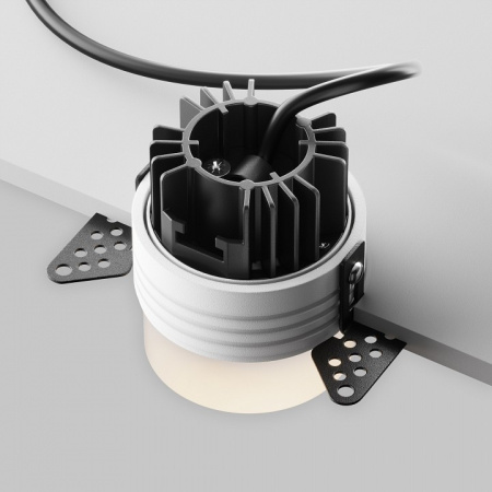 Фото Встраиваемый светильник Maytoni Nude DL065-12W4K-TRS-W