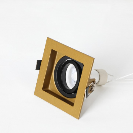 Фото Встраиваемый светильник Favourite Retro 2791-1C