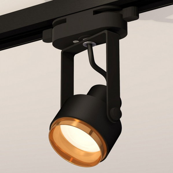 Фото Светильник на штанге Ambrella Light XT XT6602023