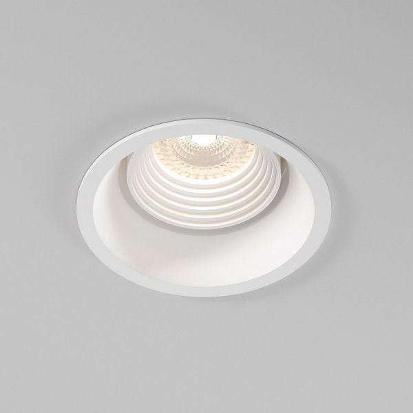 Фото Встраиваемый светильник Elektrostandard Punto a065470