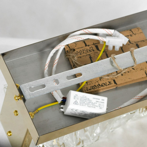 Фото Накладной светильник Lussole Enterprise LSP-7066