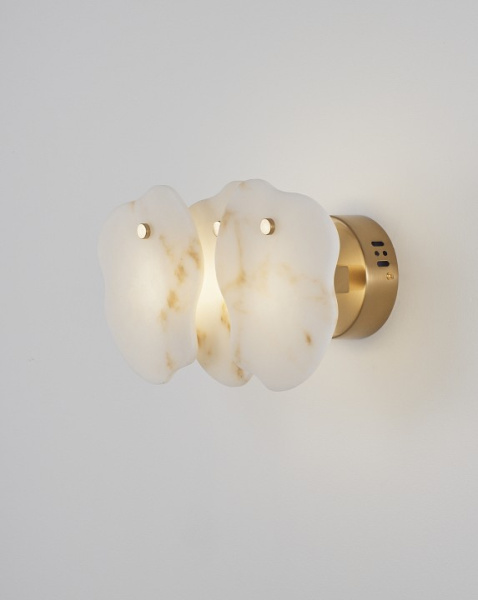 Фото Накладной светильник Moderli Square V8092-WL