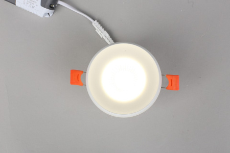 Фото Встраиваемый светильник Omnilux Genova OML-102809-06