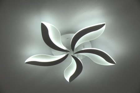 Фото Потолочная люстра Escada Wind 10214/SG (60W)