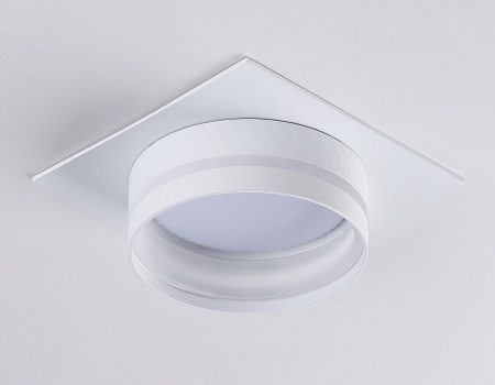 Открыть Встраиваемый светильник Ambrella Light TN TN5221 Фото Встраиваемый светильник Ambrella Light TN TN5221