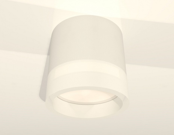 Открыть Накладной светильник Ambrella Light XS XS8110001 Фото Накладной светильник Ambrella Light XS XS8110001