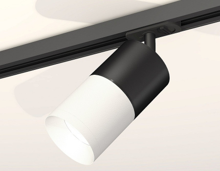 Открыть Светильник на штанге Ambrella Light XT XT7401040 Фото Светильник на штанге Ambrella Light XT XT7401040