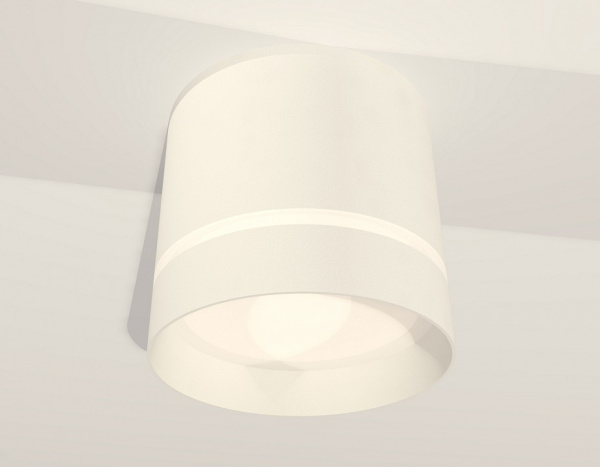 Открыть Накладной светильник Ambrella Light XS XS8110006 Фото Накладной светильник Ambrella Light XS XS8110006