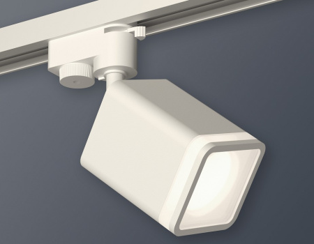 Открыть Светильник на штанге Ambrella Light XT XT7812021 Фото Светильник на штанге Ambrella Light XT XT7812021