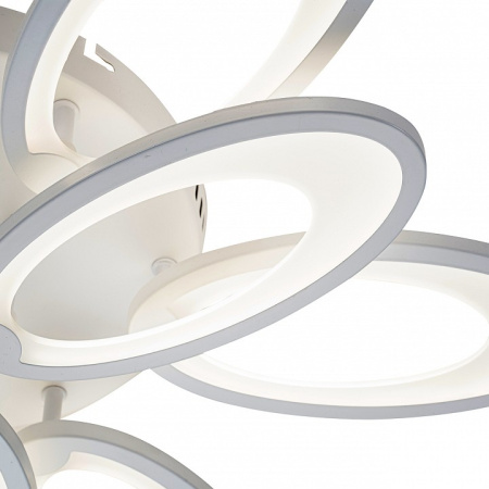 Фото Потолочная люстра Escada Ecla 10242/9LED