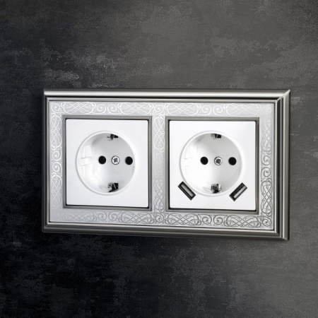 Фото Розетка с заземлением, без рамки Werkel белый W1171301