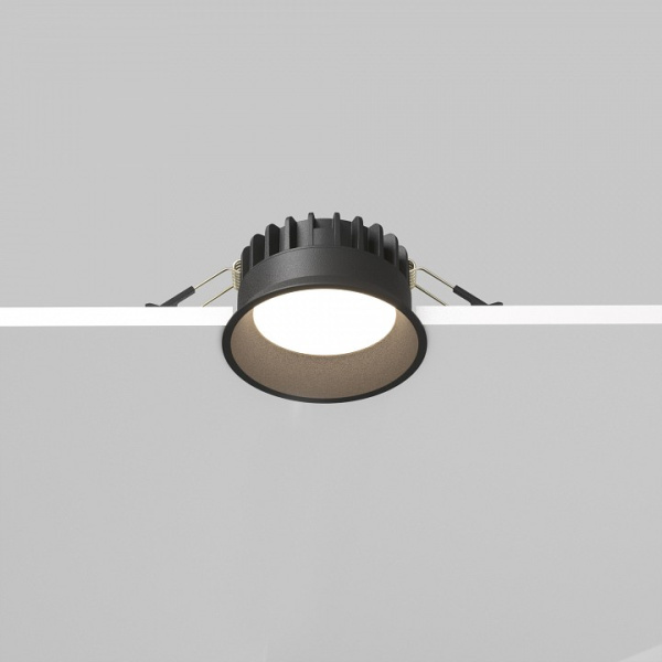 Фото Встраиваемый светильник Maytoni Okno DL055-8W3-4-6K-B