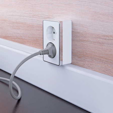 Фото Розетка двойная с заземлением Werkel Gallant (белая) W5072101