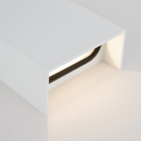 Фото Накладной светильник Maytoni Twist O040WL-L11W3K