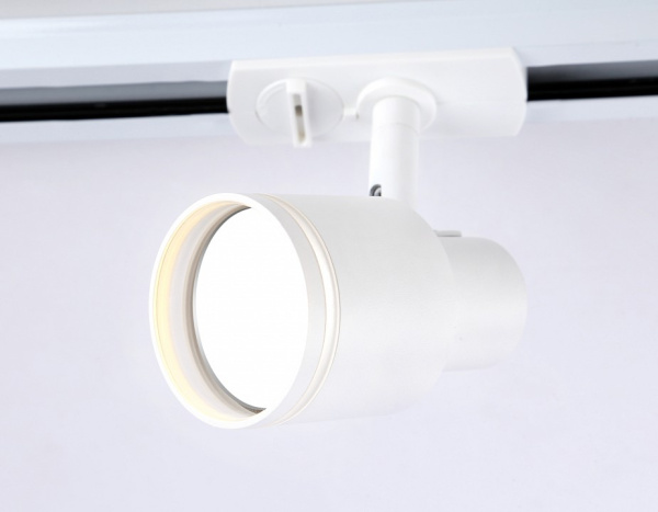 Открыть Светильник на штанге Ambrella Light GL GL5205 Фото Светильник на штанге Ambrella Light GL GL5205
